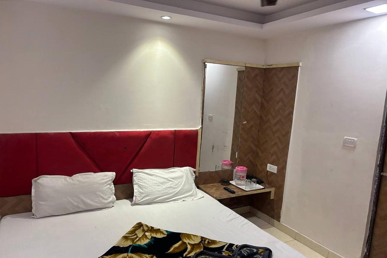 Shree Lodge Near New Delhi Railway Station, Paharganj Exterior photo